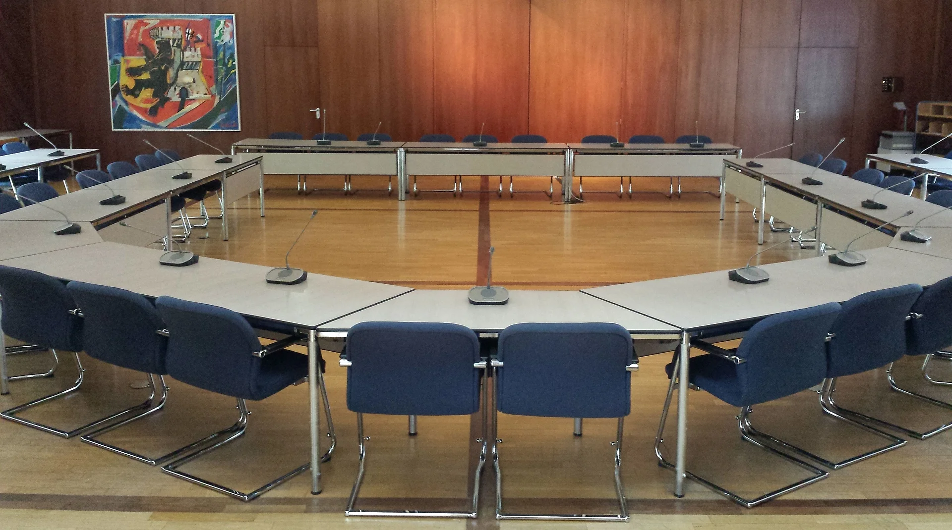 Foto des Sitzungssaales im Bernardushaus