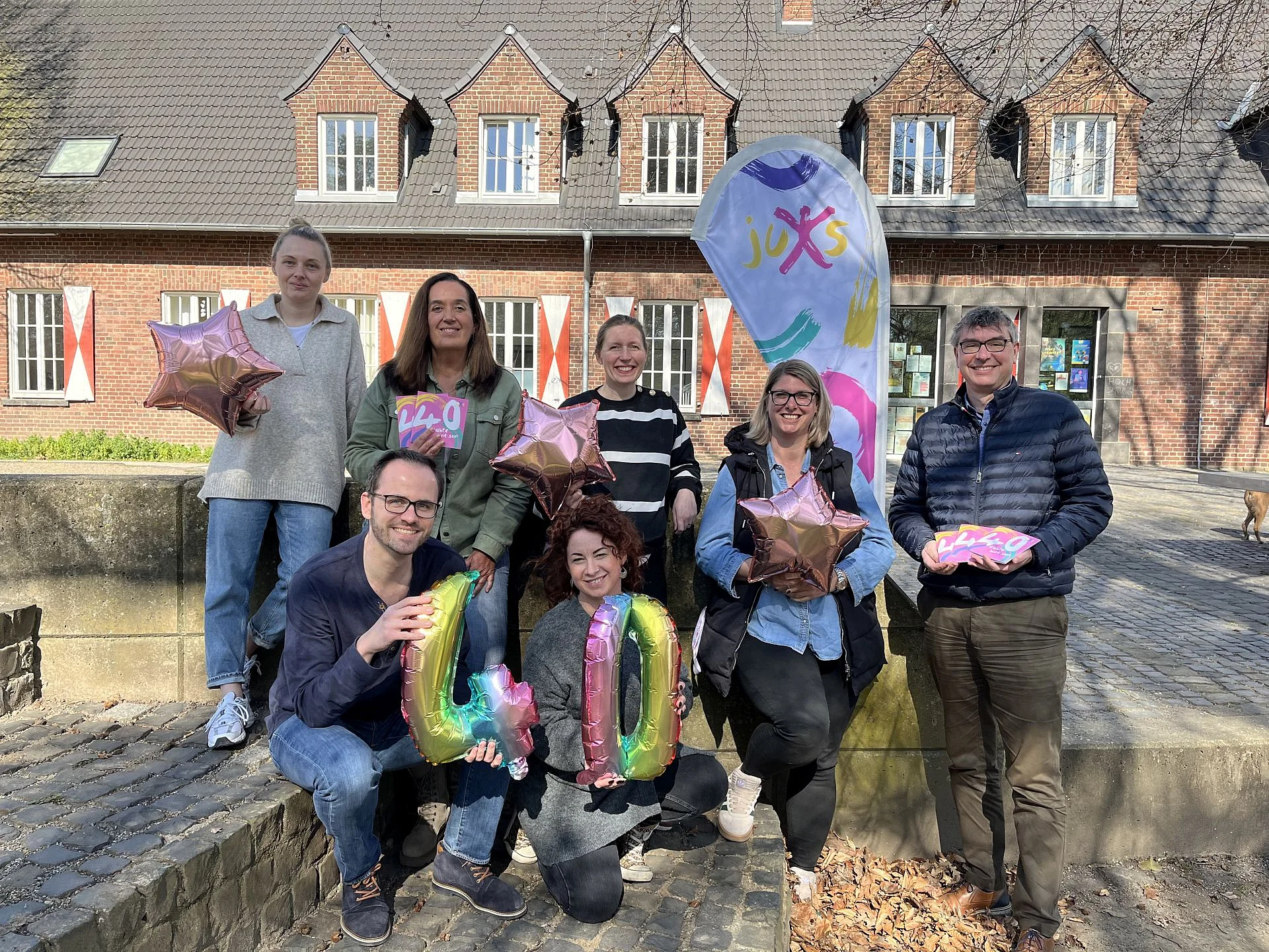 Foto des Teams der Jugendkunstschule