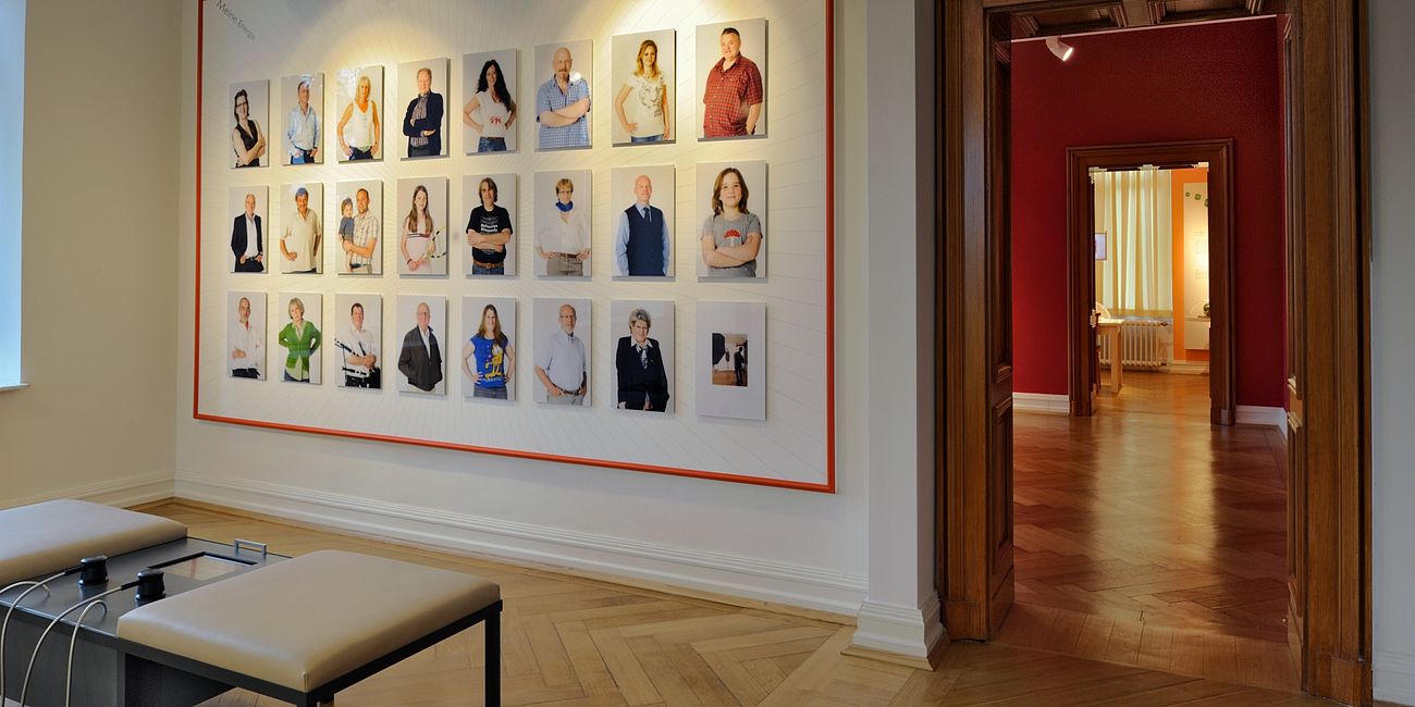 Foto des Ausstellungsraumes "Energiefelder"