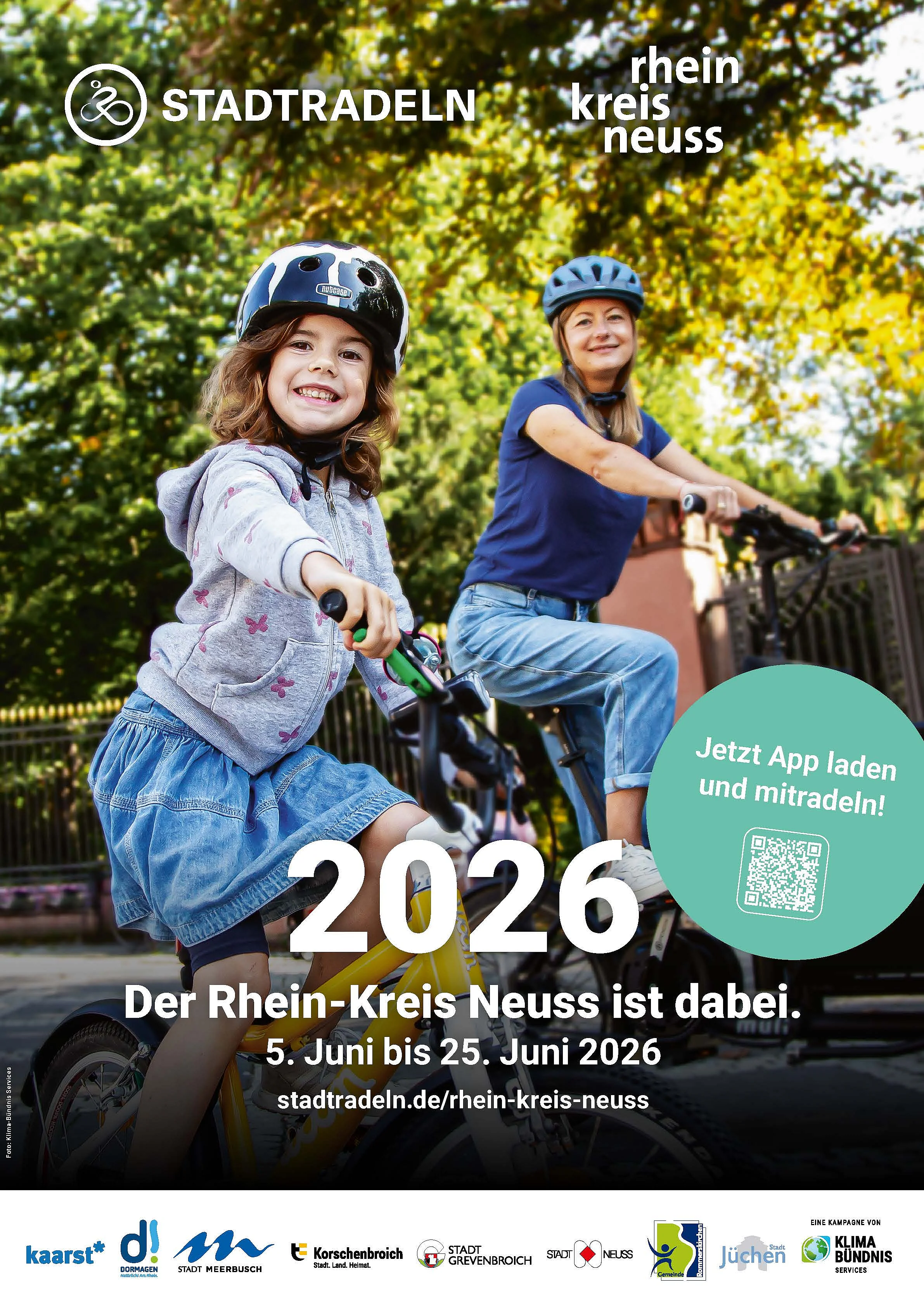 Poster Stadtradeln Rhein-Kreis Neuss; zeigt eine Frau und ein Kind beim radfahren