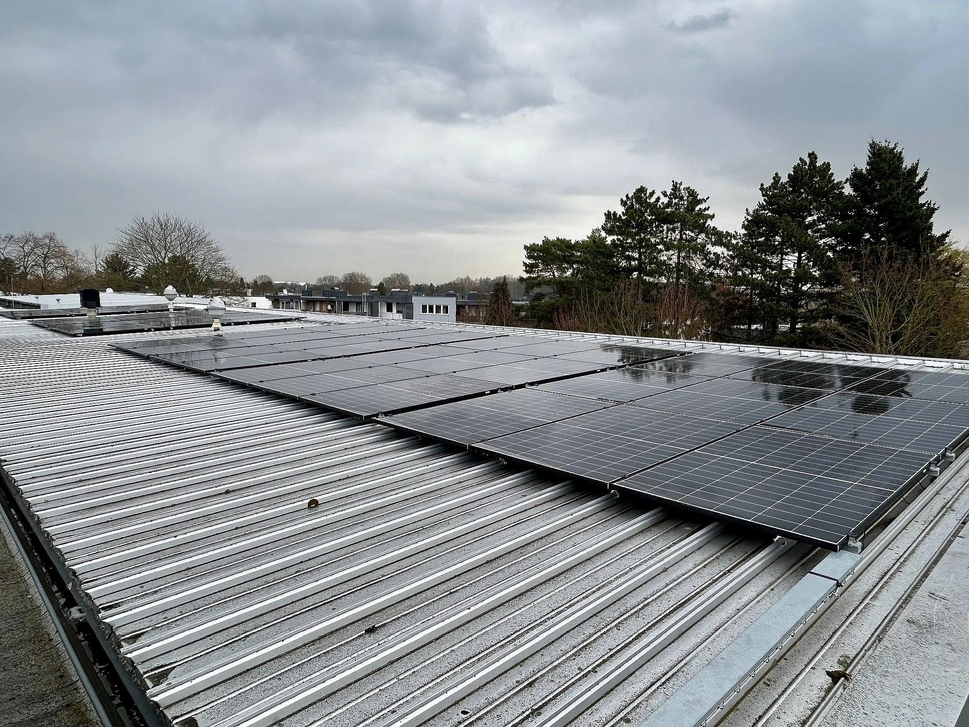 Foto der Photovoltaikanlage an der Käthe-Kollwitz-Gesamtschule