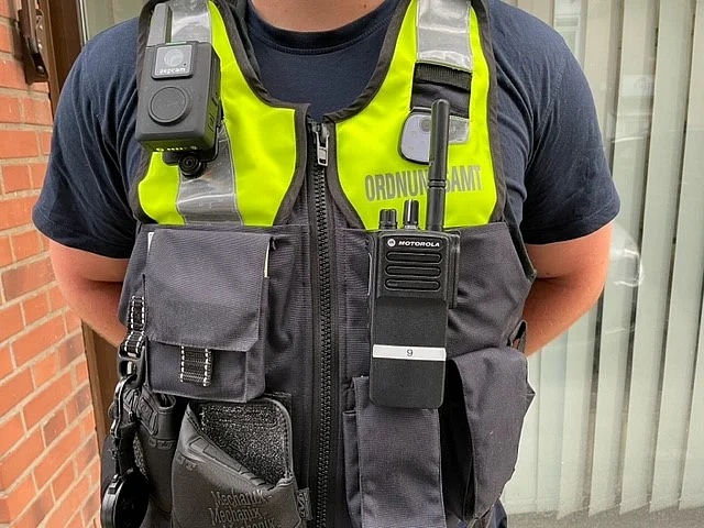 Foto Mitarbeiter OSD mit Bodycam