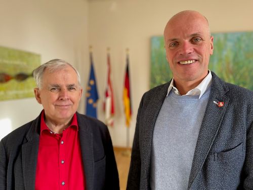 Foto Behindertenbeauftragter Walter Rogel und Bürgermeister Klaus Krützen