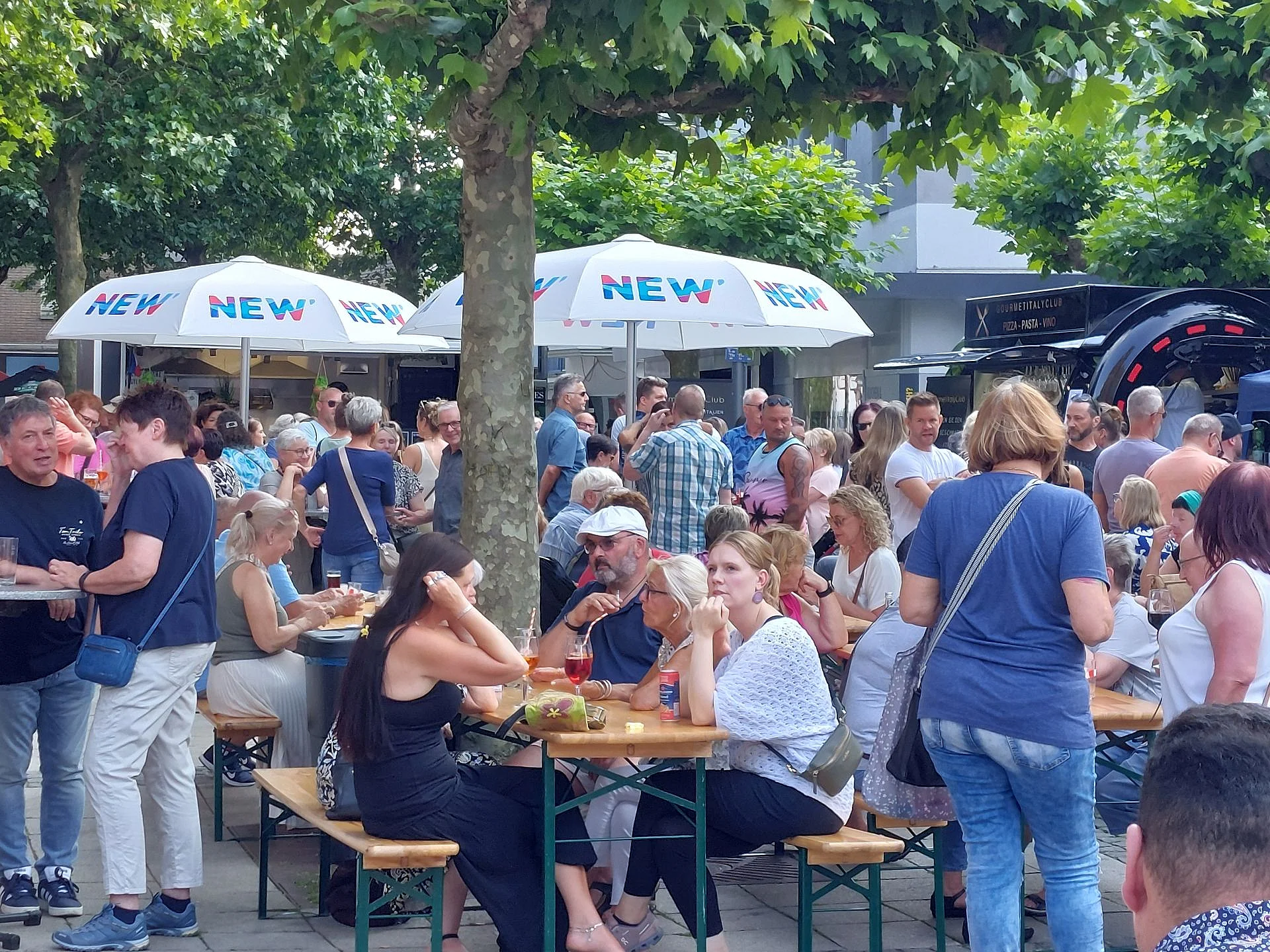Foto vom Feierabendmarkt Grevenbroich