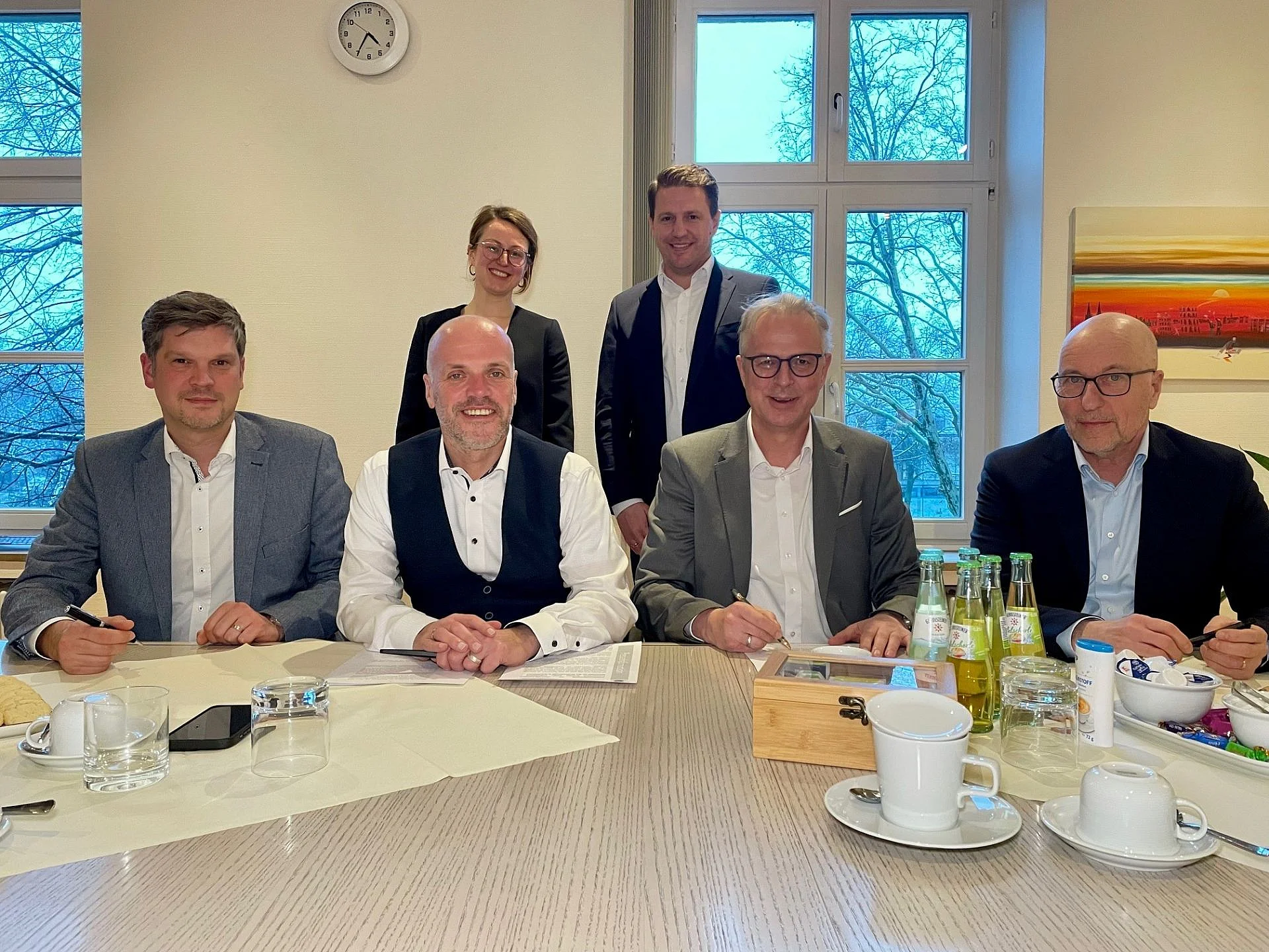 Foto von der Unterzeichnung des Gesellschaftsvertrags für das KW Frimmersdorf